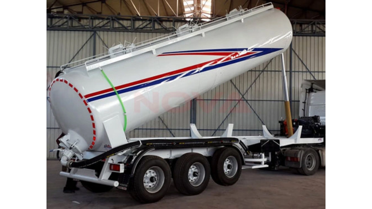 Bồn chở xi măng rời dạng hình trụ tròn